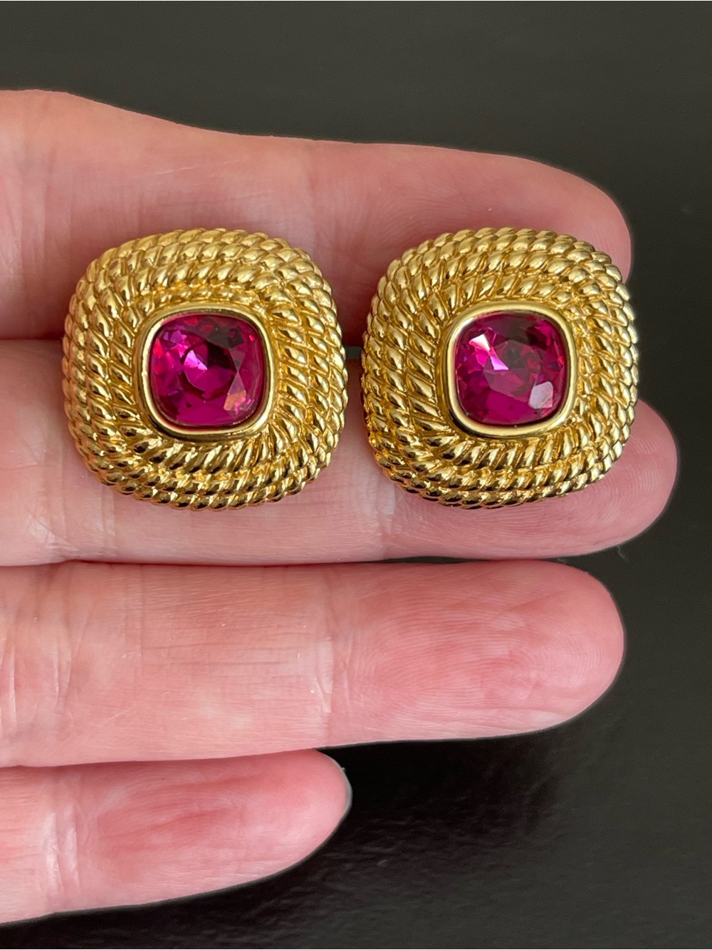 Vintage swan signed Swarovski Rope Frame Pink Crystal Stud Earrings - Picture 3 of 8